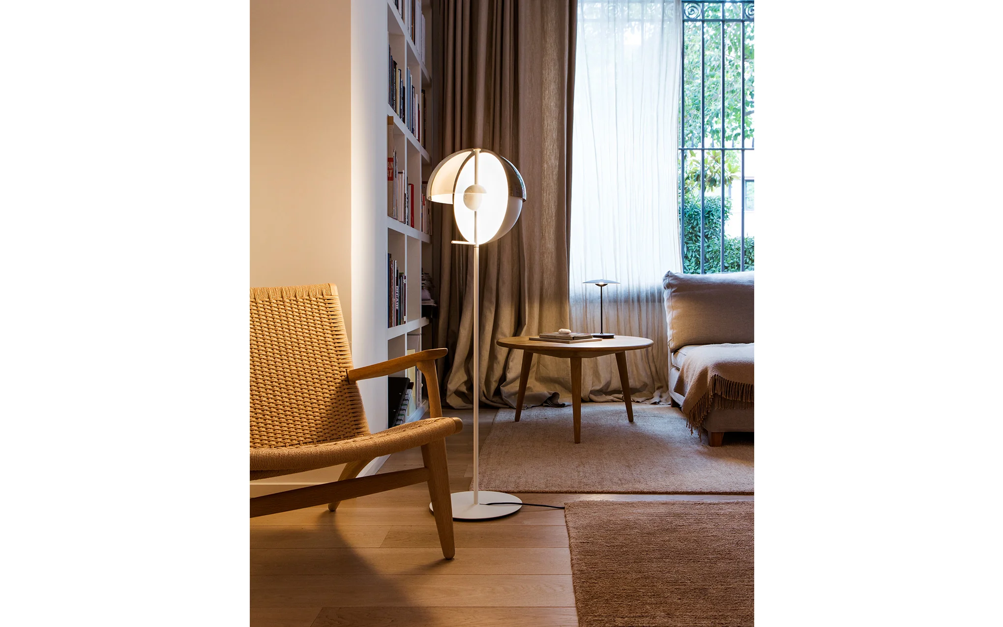 Theia P floor light - Image 3