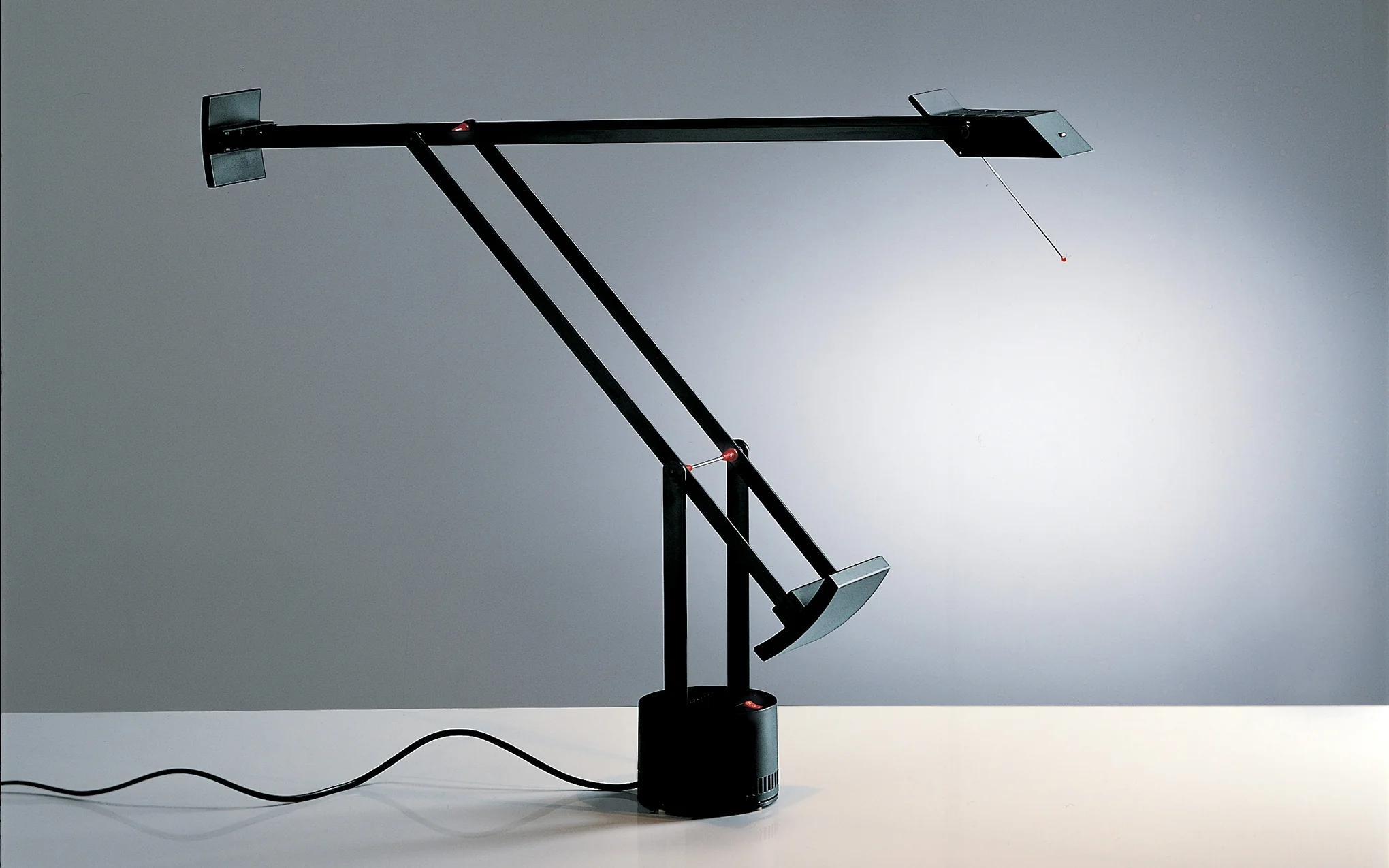 Tizio table light - Image 3