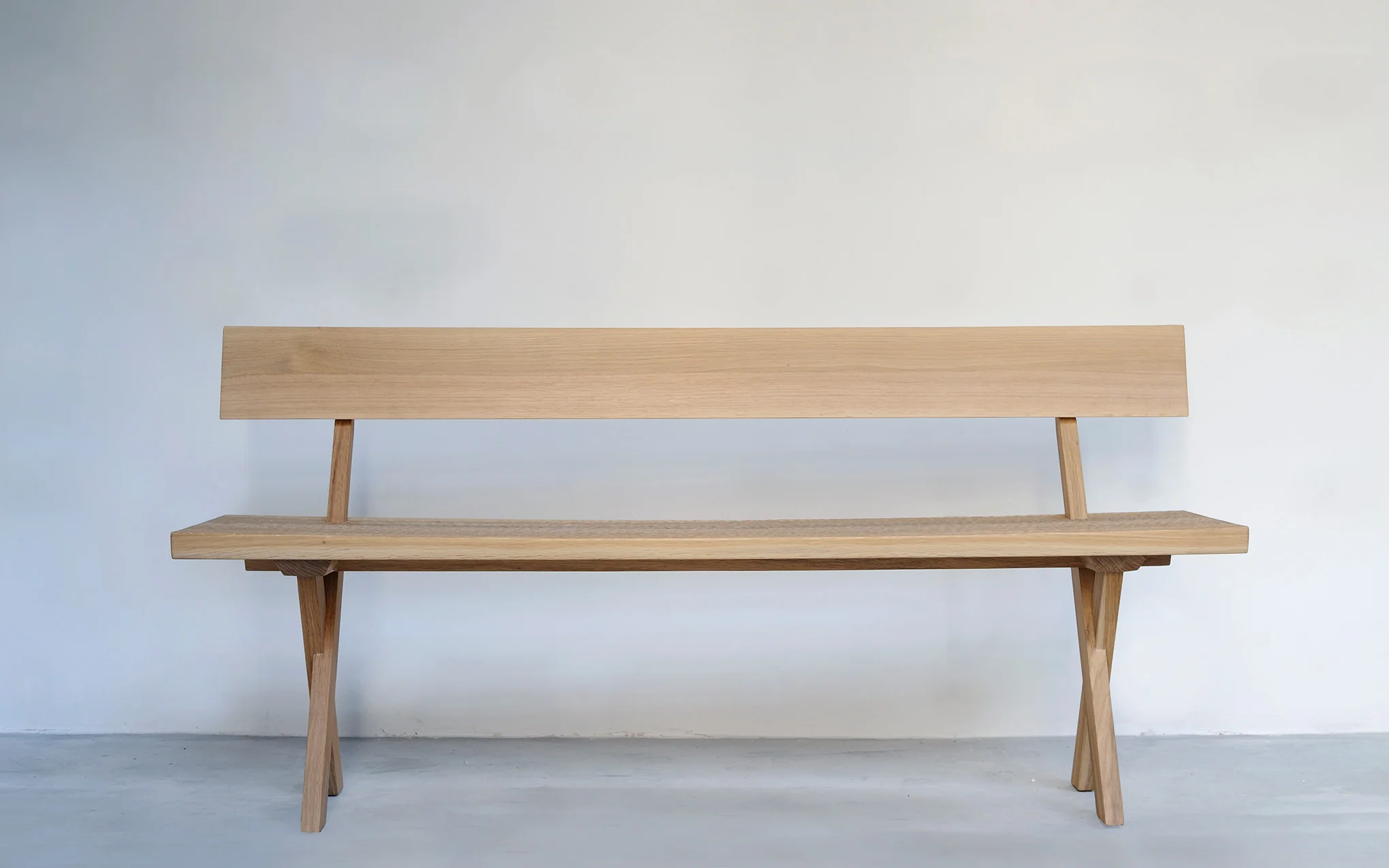 Touch bench with backrest - Image 3