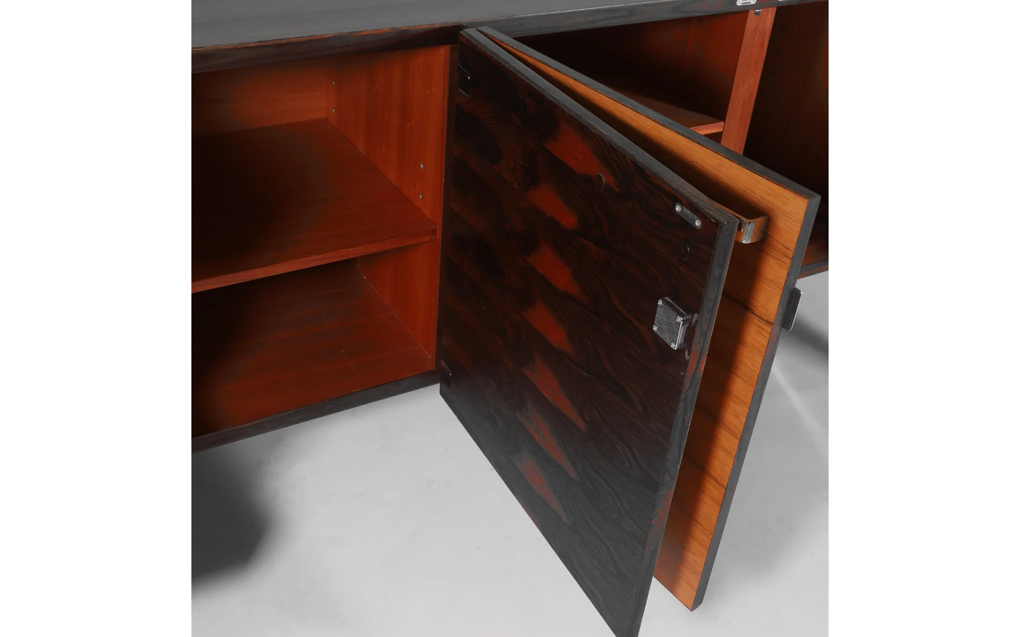 Gordan Russel rosewood 'Series 1' sideboard - Image 4