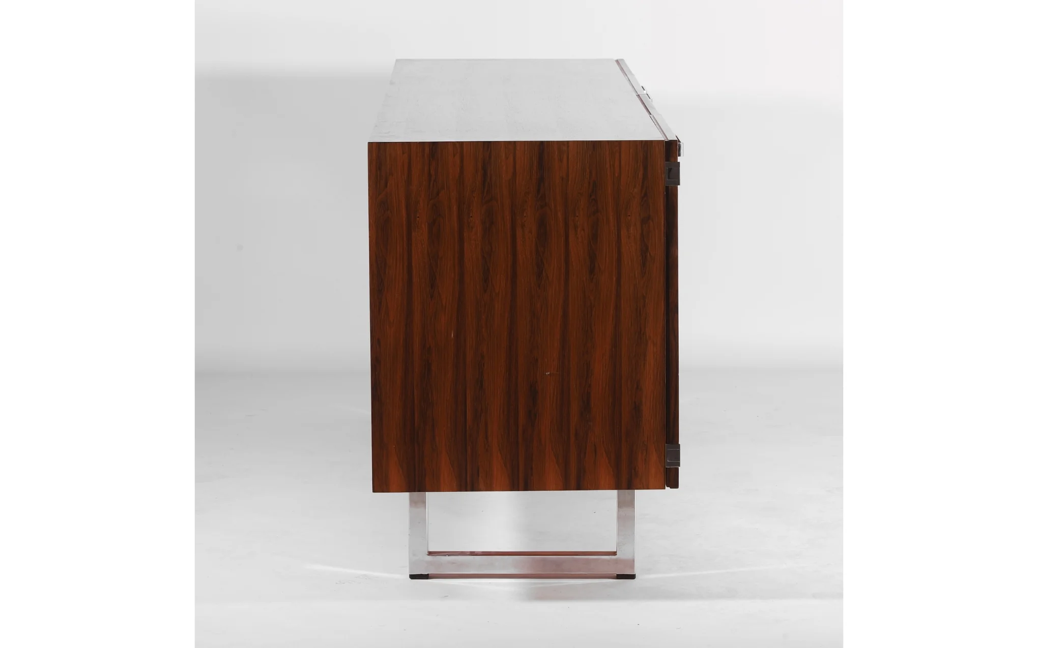 Gordan Russel rosewood 'Series 1' sideboard - Image 5