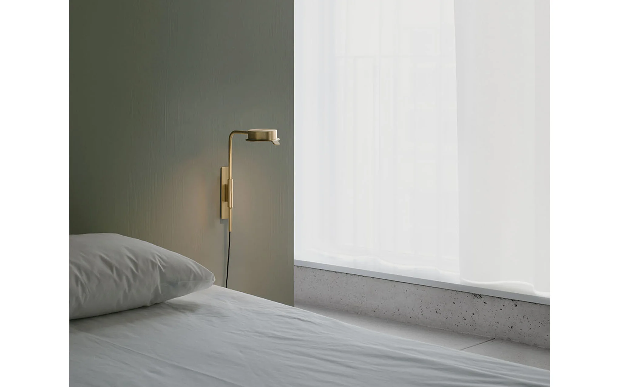 w102 Chipperfield wall light - Image 4