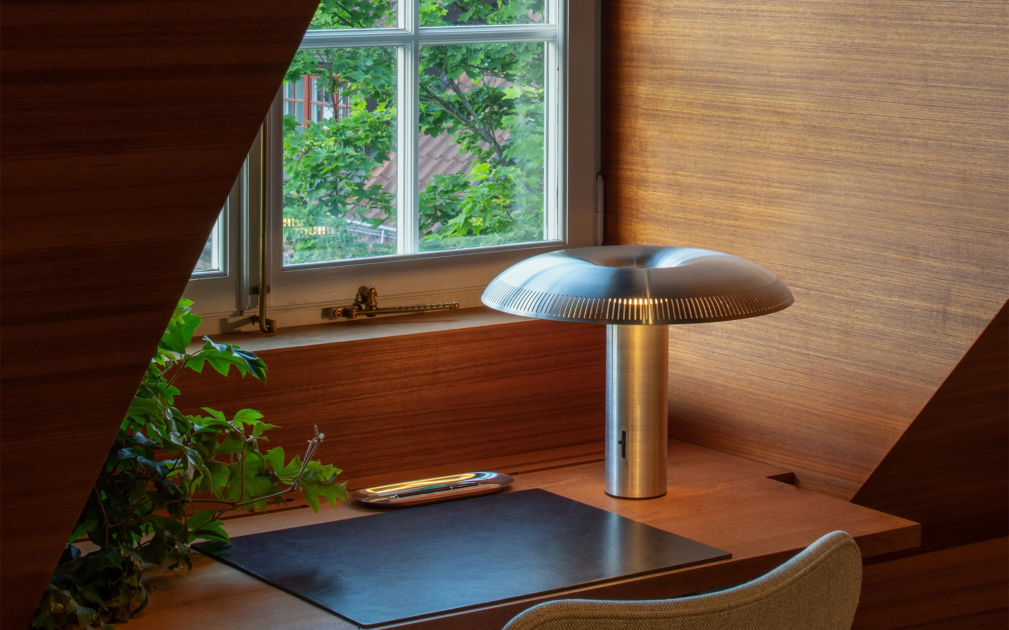 w203 Illumina table light - Image 7