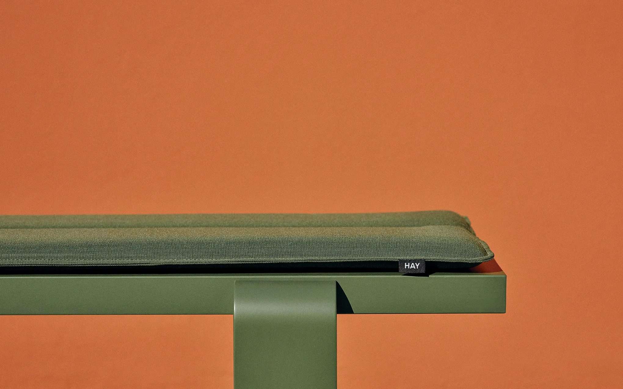 Weekday bench - Image 16