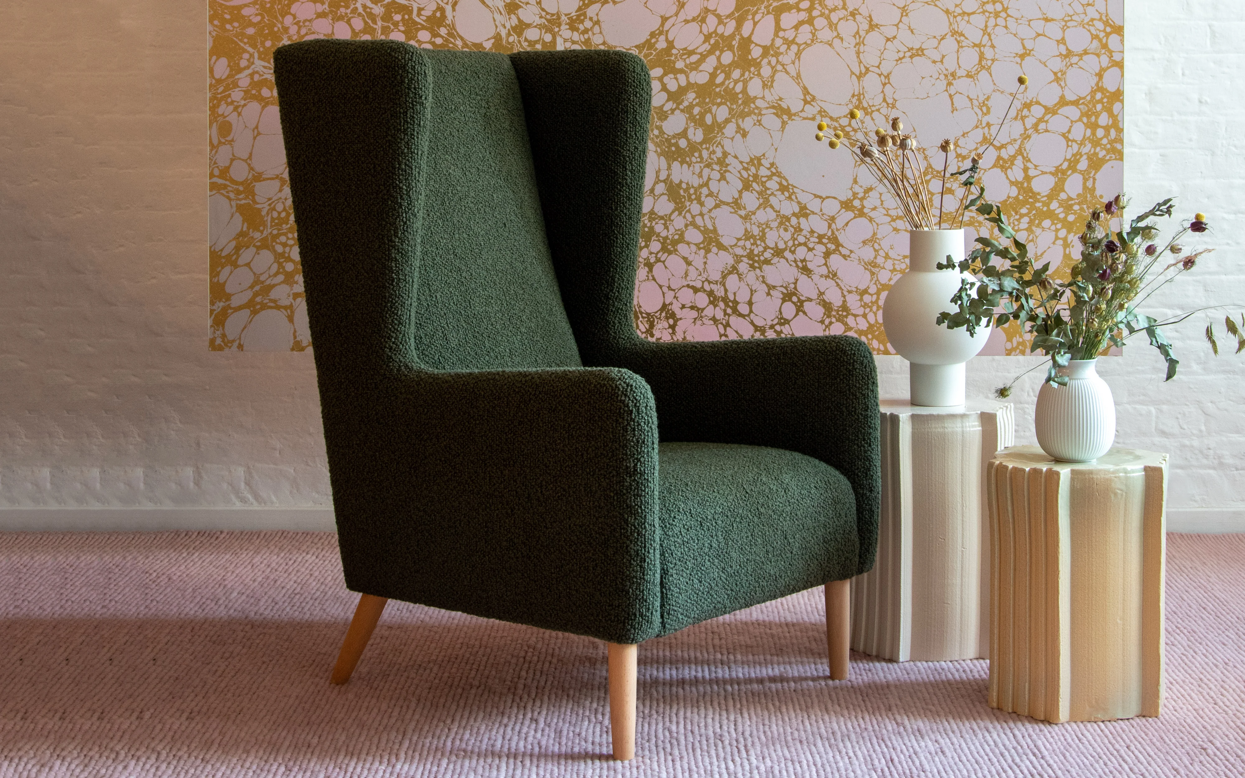 Wing 2 armchair - wooden legs - Image 4