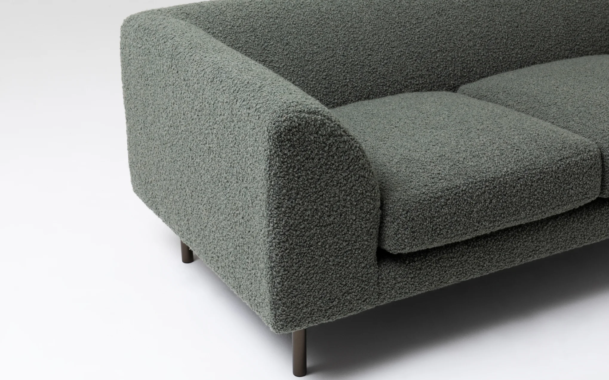 Woodgate three seat sofa - Image 3